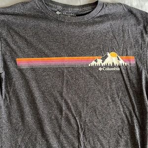 columbia long sleeve t shirt - great condition! Size M